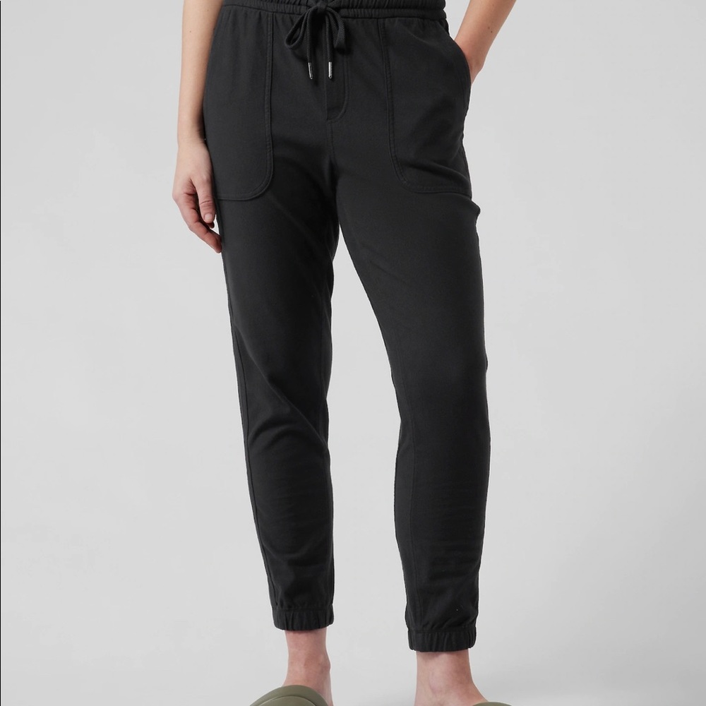 Athleta Farallon Jogger camo.